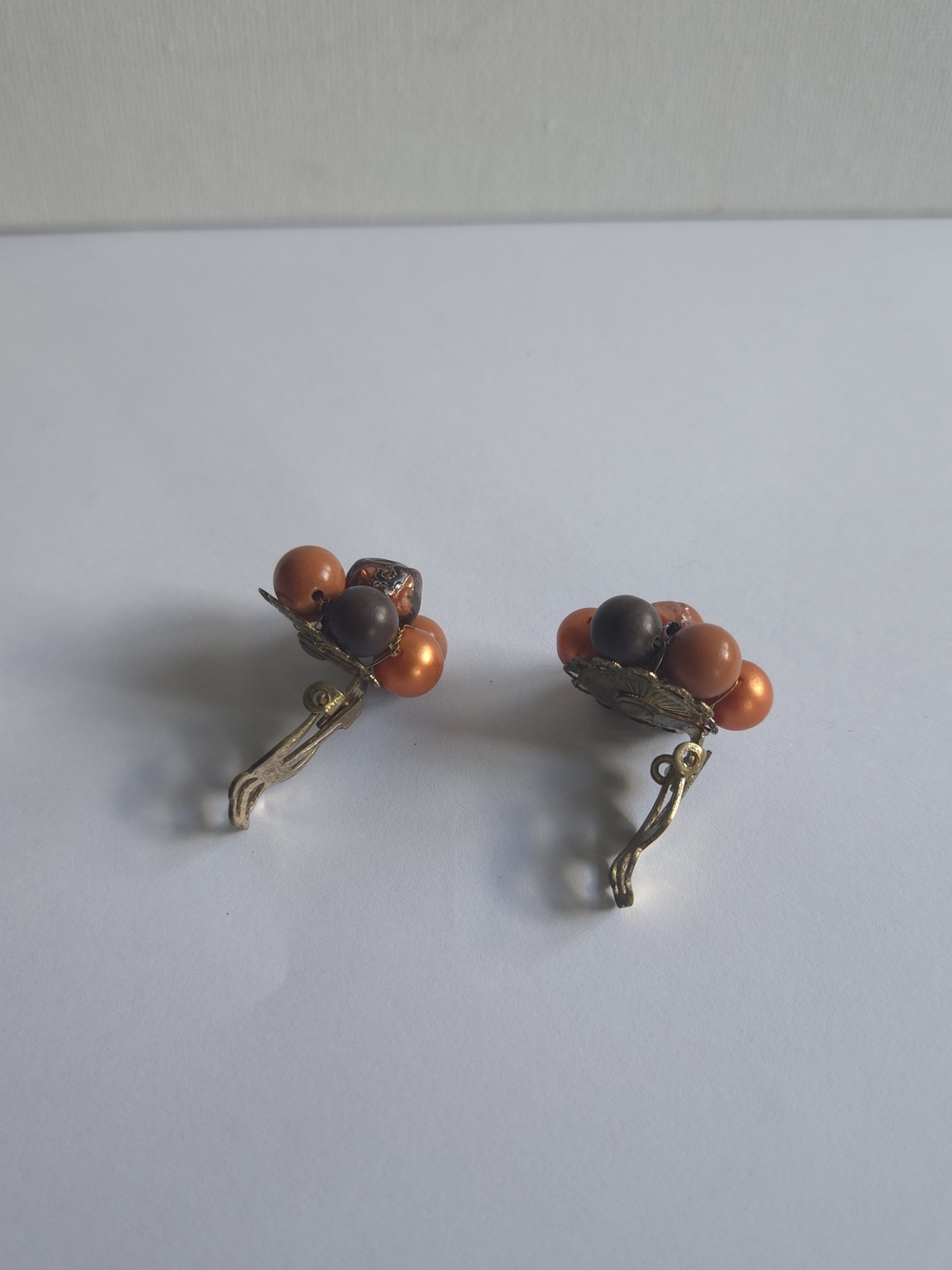 Vintage 1950s Japan Orange Brown Bead‎ Cluster Clip On Earrings Autumn Foil - Picture 3 of 10
